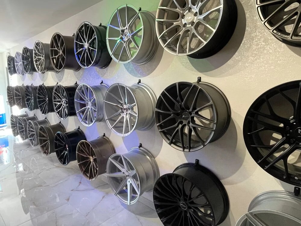 MB-Boxenstopp Tresen